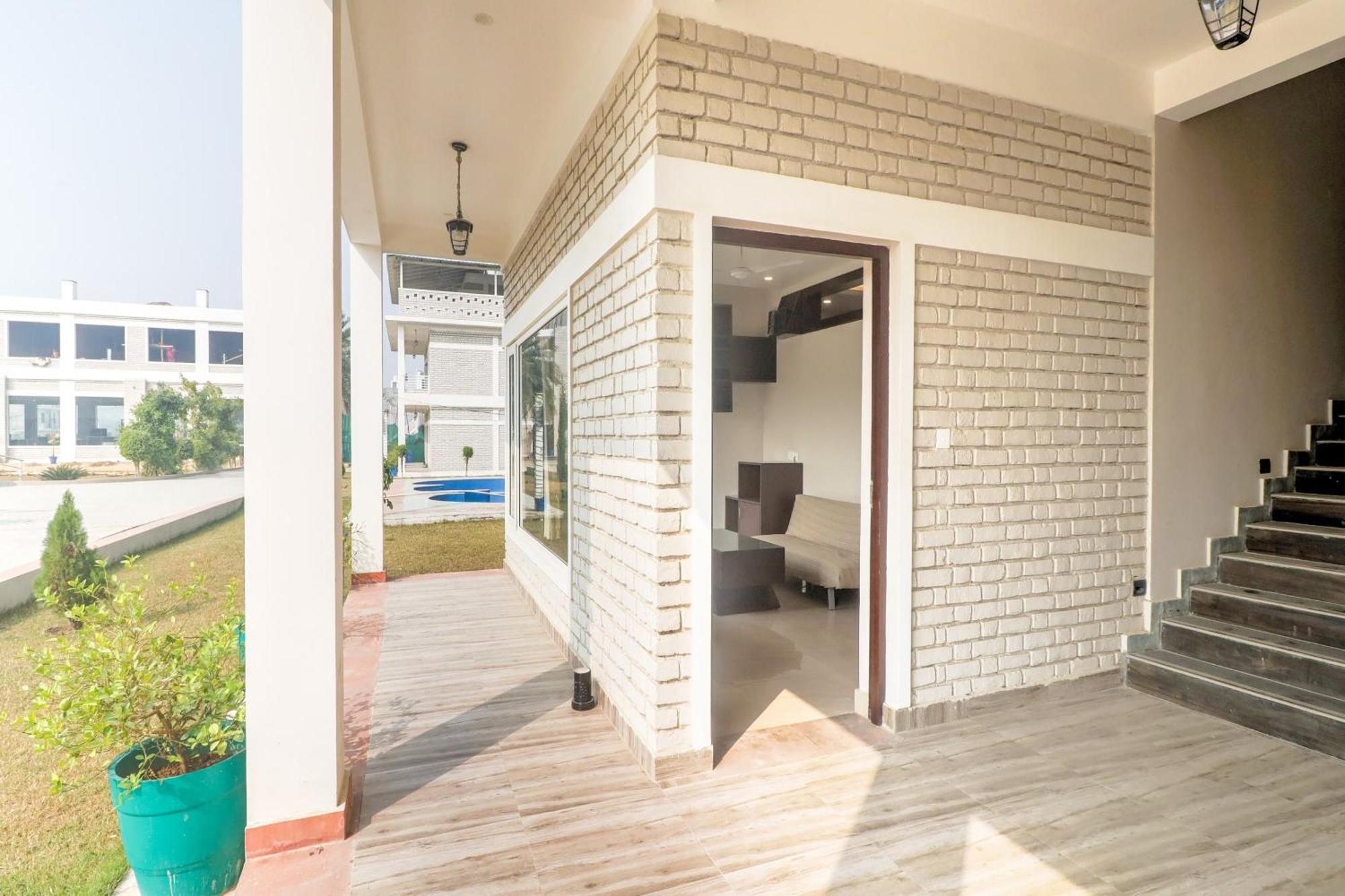 Townhouse Amaraa Farms Near Lulu Hypermarket 勒克瑙 外观 照片